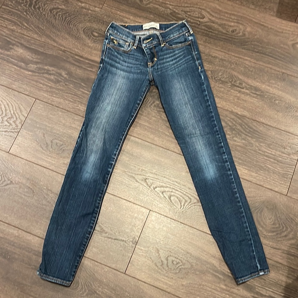 Girl’s Abercrombie kids skinny jeans